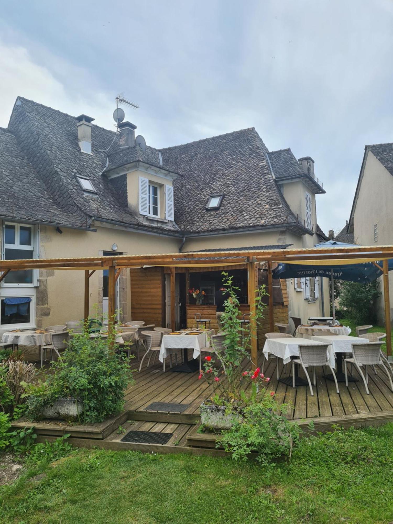 Hotel Saint Julien Aux Bois Luaran gambar