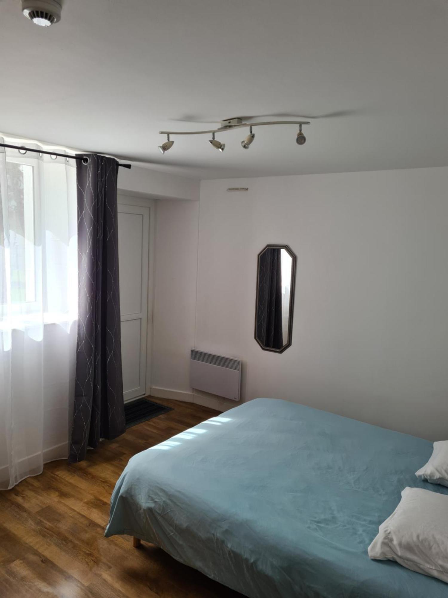Hotel Saint Julien Aux Bois Luaran gambar